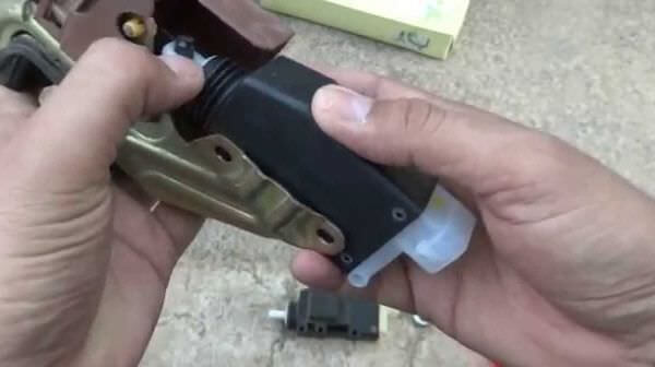 Ремонт дверных замков г. Хабаровск